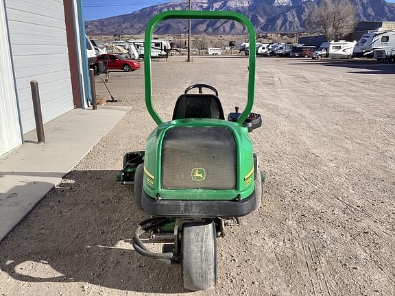 Image of John Deere 2500B equipment image 4