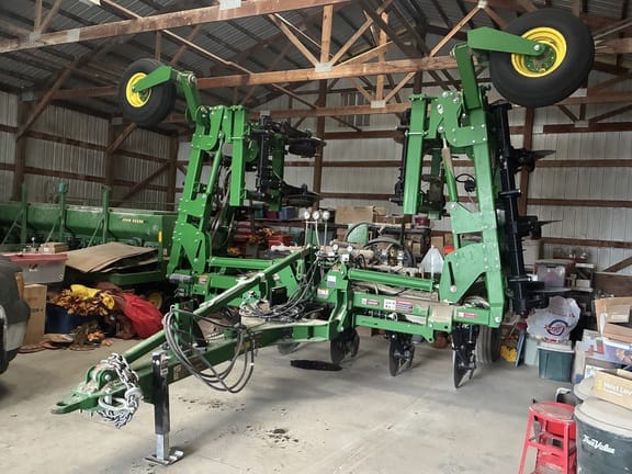 2017 John Deere 2510H Equipment Image0