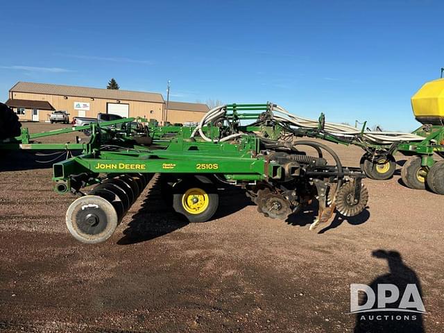 Image of John Deere 2510S equipment image 2