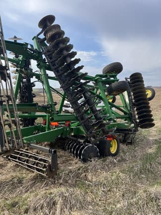 Image of John Deere 2623VT equipment image 2