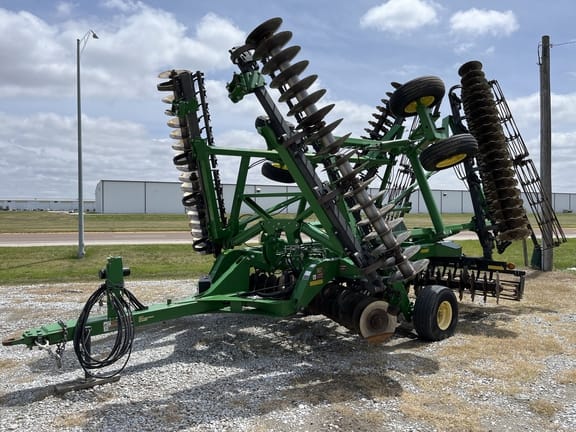 2017 John Deere 2623VT Equipment Image0