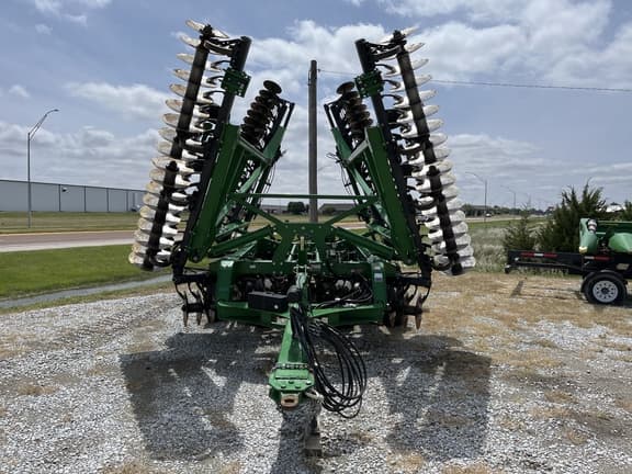 Image of John Deere 2623VT equipment image 1
