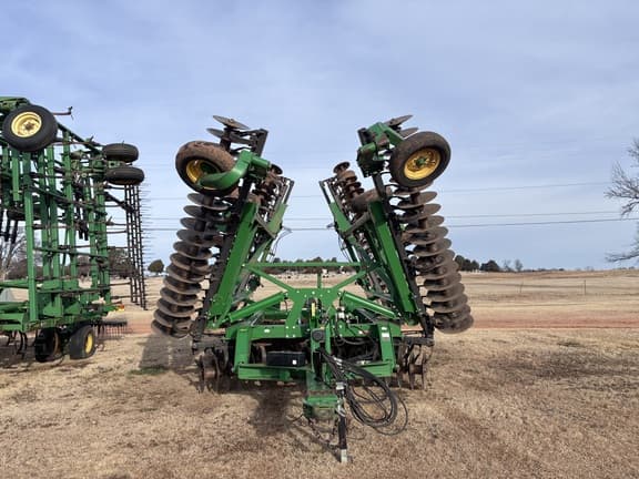 Image of John Deere 2623VT equipment image 2