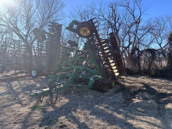 Image of John Deere 2623VT equipment image 2