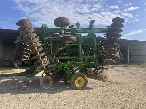 Image of John Deere 2625 equipment image 2