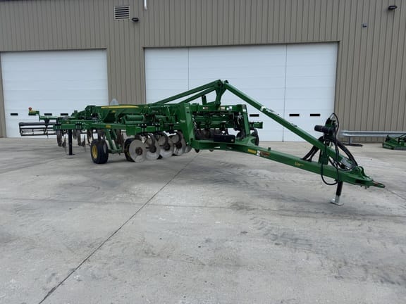 2017 John Deere 2730 Equipment Image0