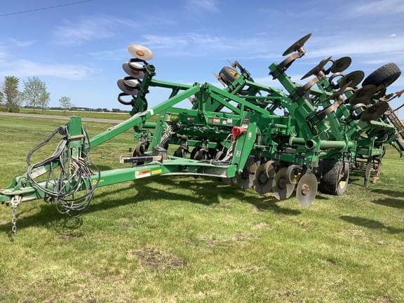 Image of John Deere 2730 equipment image 4