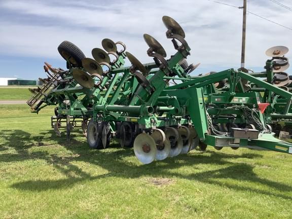 Image of John Deere 2730 Primary image