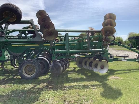 Image of John Deere 2730 equipment image 1