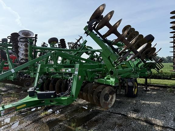 Image of John Deere 2730 equipment image 3