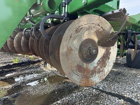 Image of John Deere 2730 equipment image 4