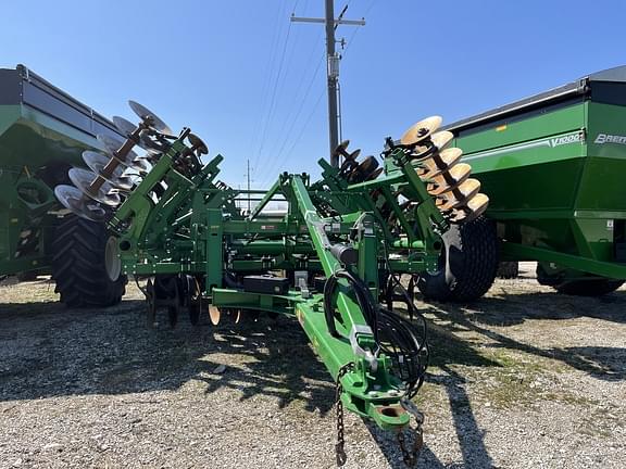 Image of John Deere 2730 equipment image 1