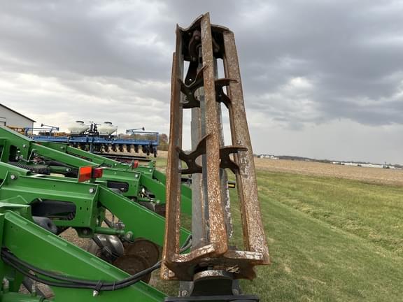 Image of John Deere 2730 equipment image 3