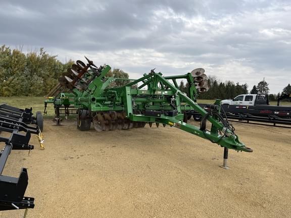 Image of John Deere 2730 equipment image 2