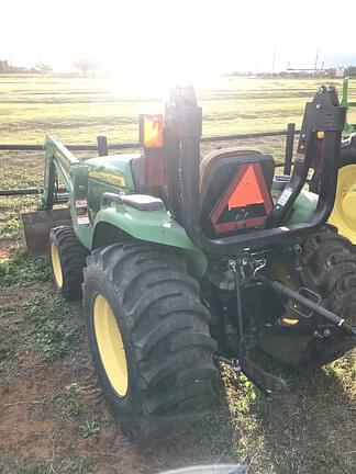 Image of John Deere 3025E equipment image 1