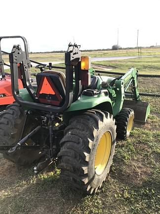 Image of John Deere 3025E equipment image 2