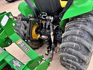 Image of John Deere 3025E equipment image 4