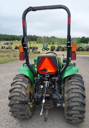 Image of John Deere 3025E equipment image 3