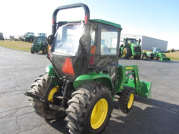 Image of John Deere 3025E equipment image 4