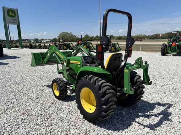 Image of John Deere 3025E equipment image 2