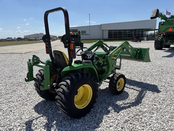 Image of John Deere 3025E equipment image 4
