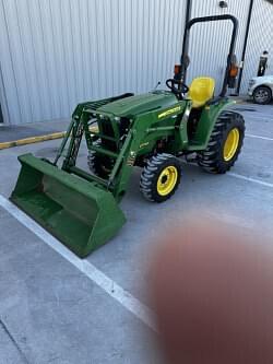 Image of John Deere 3025E equipment image 3