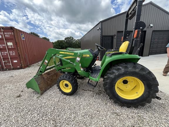 Image of John Deere 3025E equipment image 1