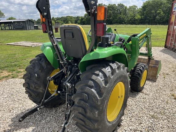 Image of John Deere 3025E equipment image 4