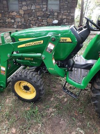 Image of John Deere 3025E equipment image 1