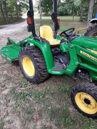 2017 John Deere 3025E Equipment Image0