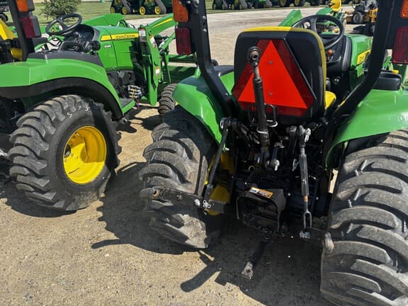 Image of John Deere 3025E equipment image 3