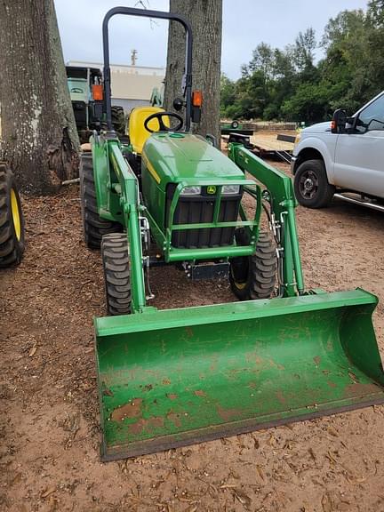 Image of John Deere 3025E equipment image 3