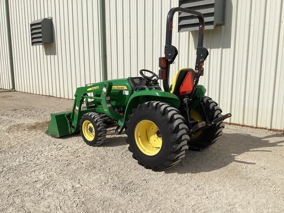 Image of John Deere 3025E equipment image 2