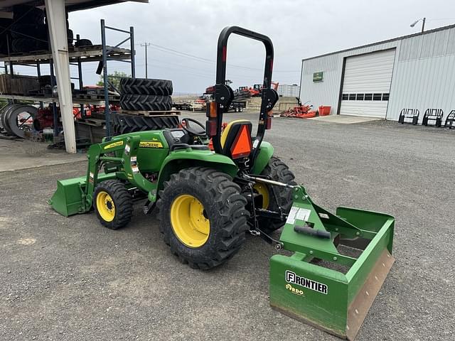 Image of John Deere 3025E equipment image 1