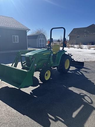 Image of John Deere 3025E equipment image 2