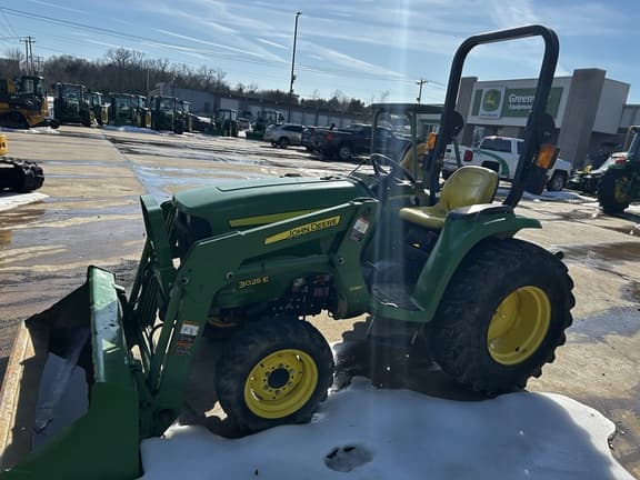 Image of John Deere 3025E equipment image 3