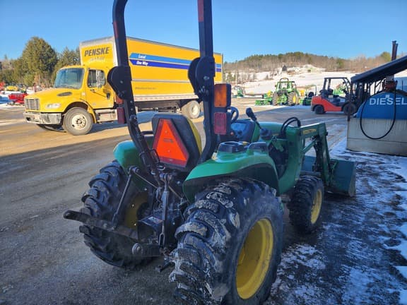 Image of John Deere 3025E equipment image 3