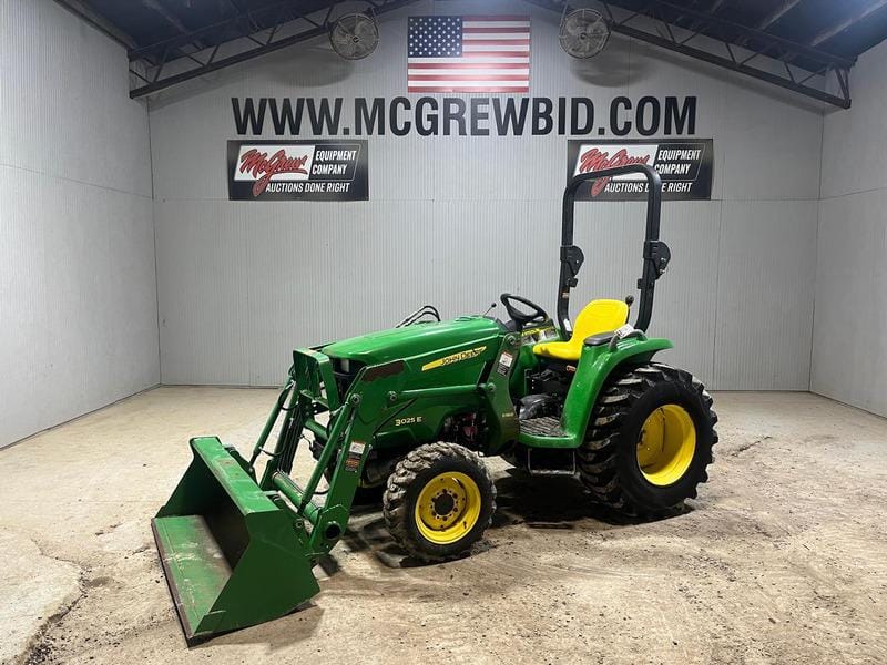 Main image John Deere 3025E