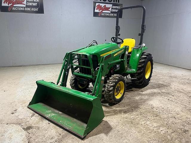 Image of John Deere 3025E equipment image 1