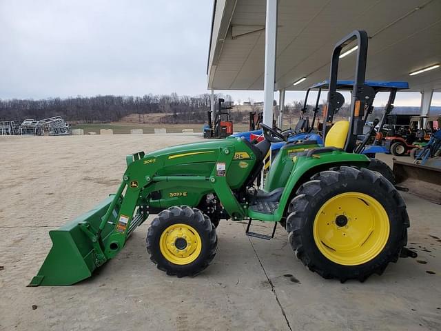 Image of John Deere 3032E equipment image 1