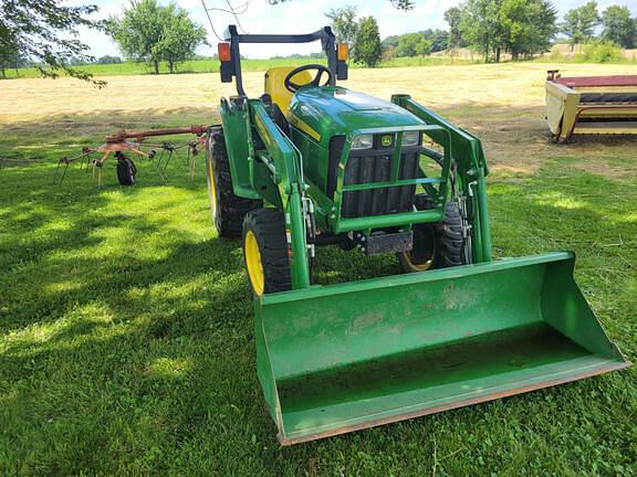 Image of John Deere 3032E Primary image
