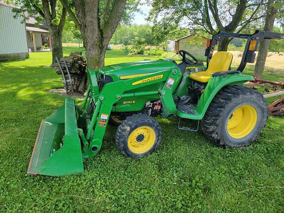 Image of John Deere 3032E equipment image 1