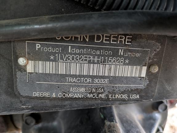 Image of John Deere 3032E equipment image 2