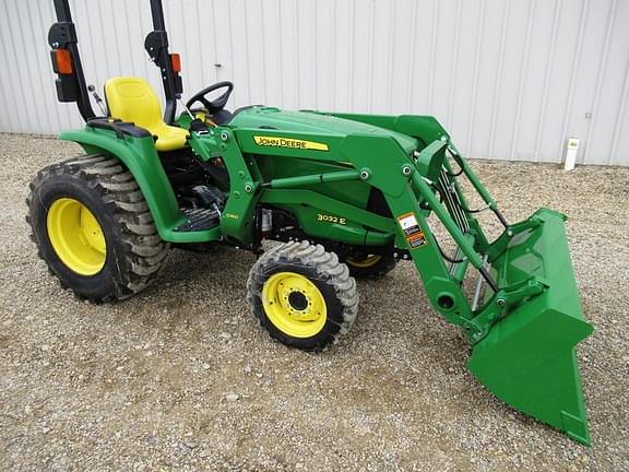 Image of John Deere 3032E Primary image