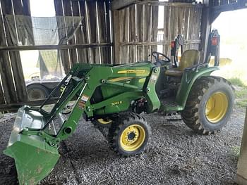 2017 John Deere 3032E Equipment Image0