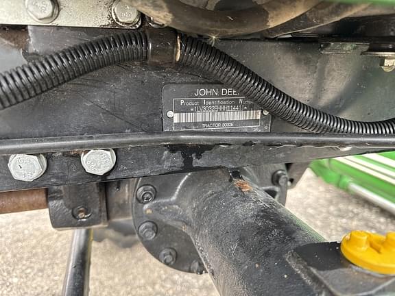 Image of John Deere 3032E equipment image 1