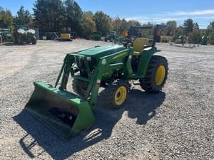 2017 John Deere 3032E Image