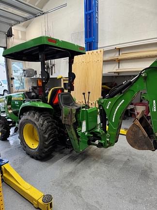 Image of John Deere 3032E equipment image 3