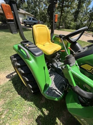 Image of John Deere 3032E equipment image 4