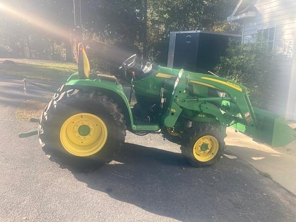 Image of John Deere 3033R equipment image 1